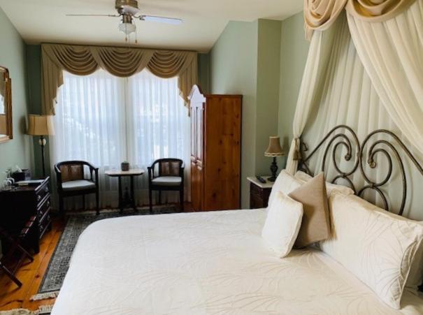 Brockamour Manor Bed And Breakfast Niagara-on-the-Lake Exterior foto