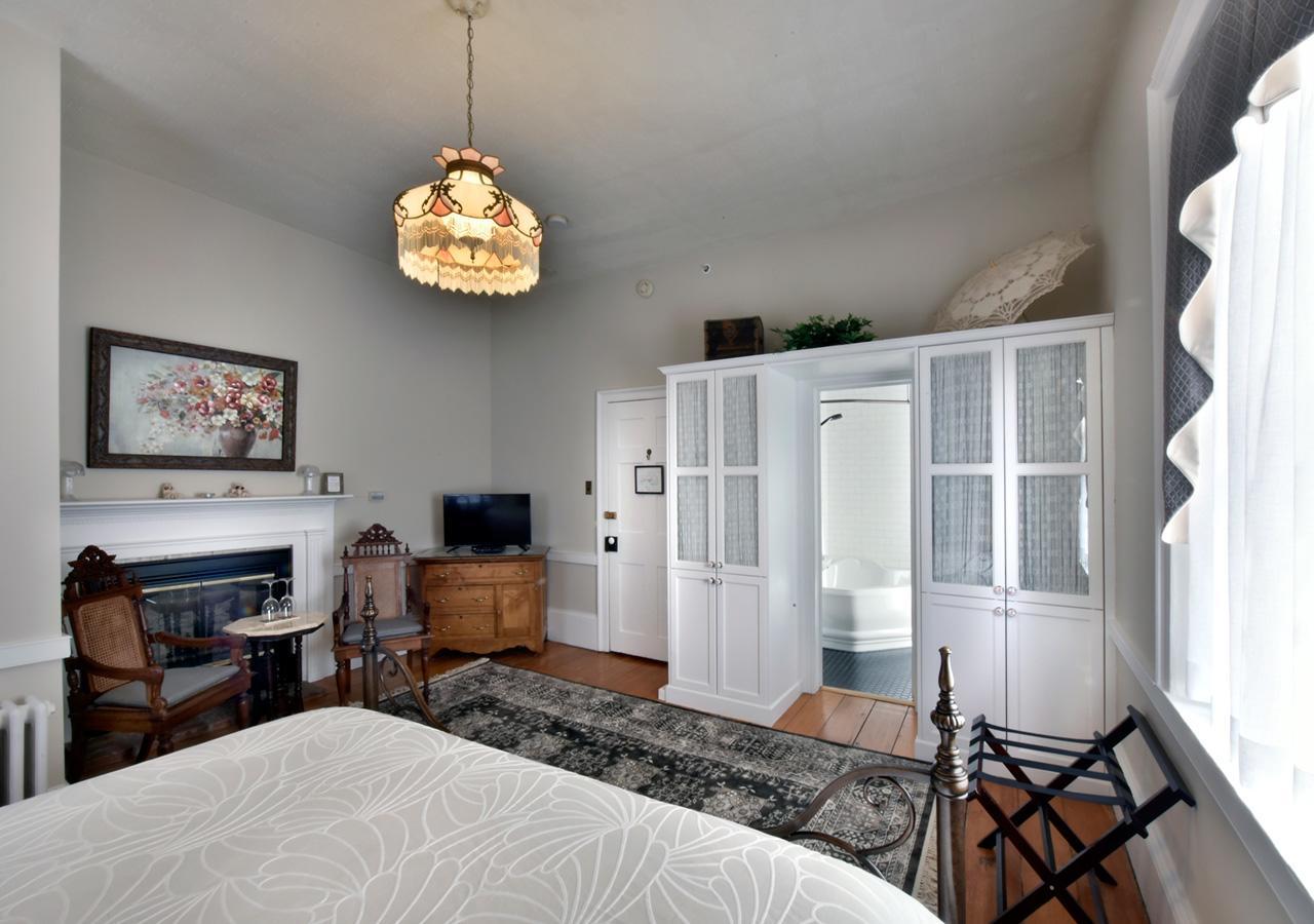 Brockamour Manor Bed And Breakfast Niagara-on-the-Lake Exterior foto