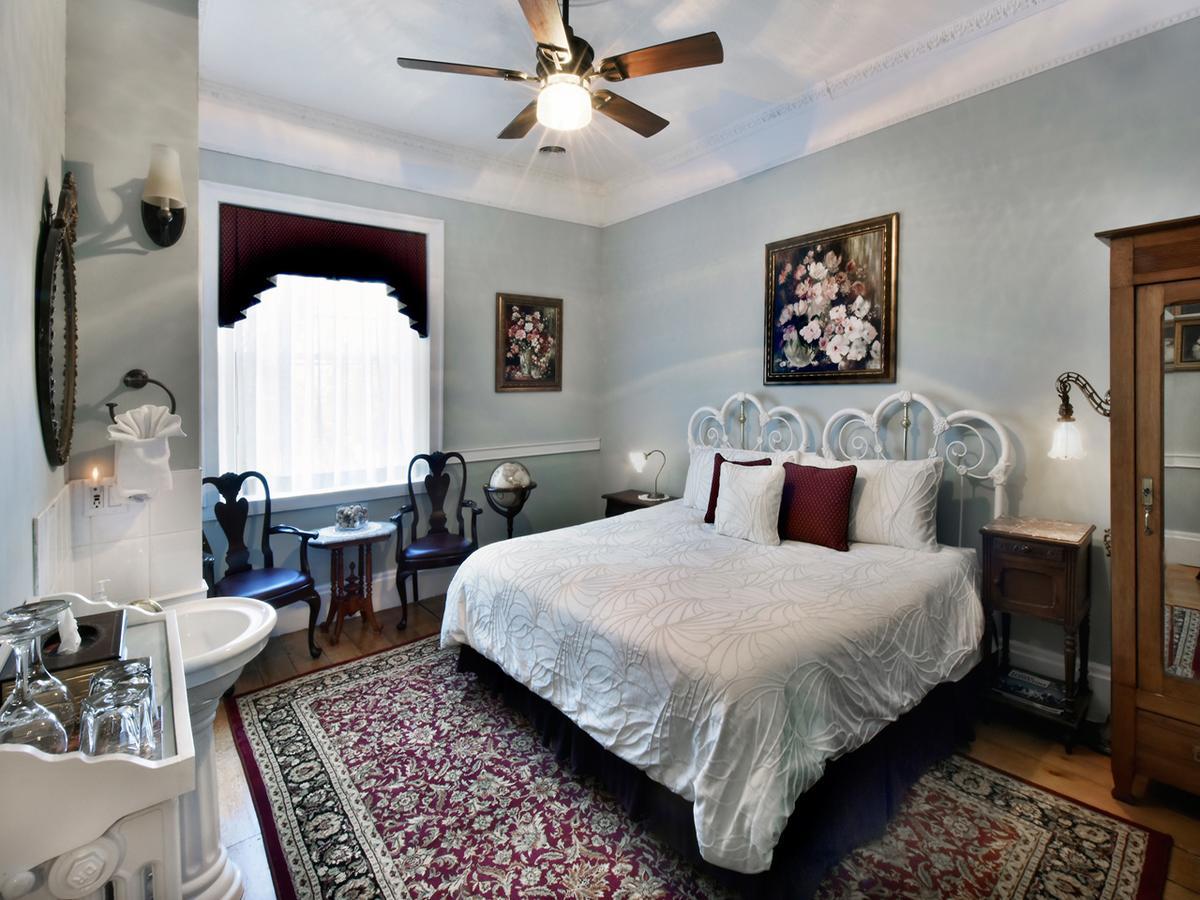 Brockamour Manor Bed And Breakfast Niagara-on-the-Lake Exterior foto
