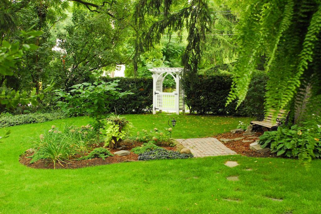 Brockamour Manor Bed And Breakfast Niagara-on-the-Lake Exterior foto