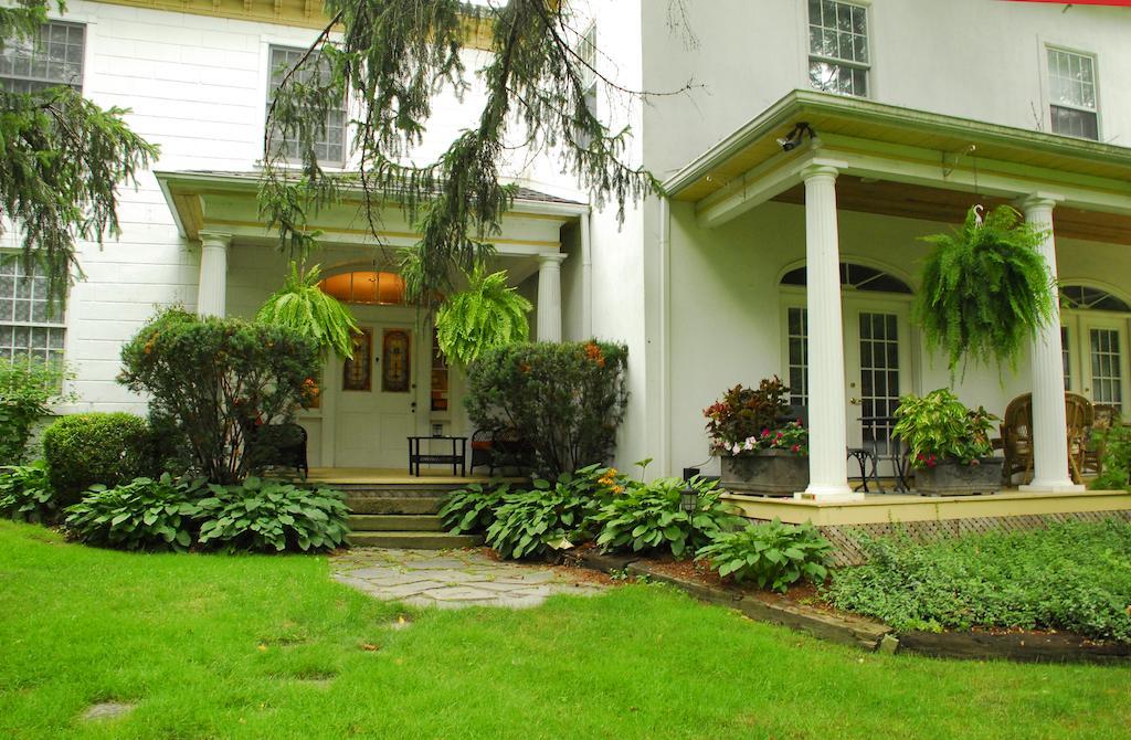 Brockamour Manor Bed And Breakfast Niagara-on-the-Lake Exterior foto
